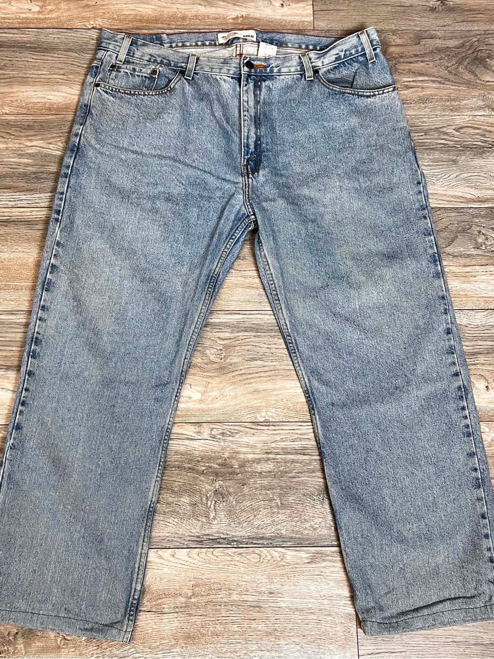 Signature by Levi Strauss Men’s Straight Light Blue Jeans